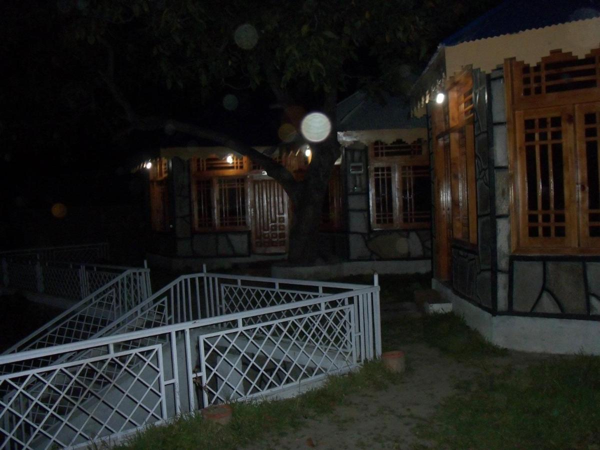 Manila Huts Hotell Naran Eksteriør bilde